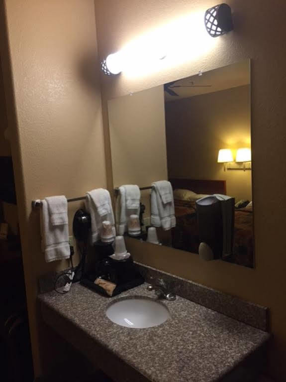 Travelodge By Wyndham Gillette Zewnętrze zdjęcie